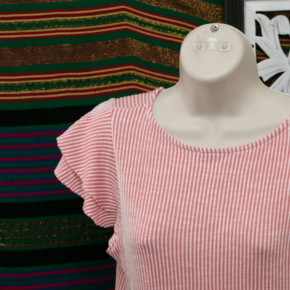 Red and White Stripped Dressed - Picture 7 of 10